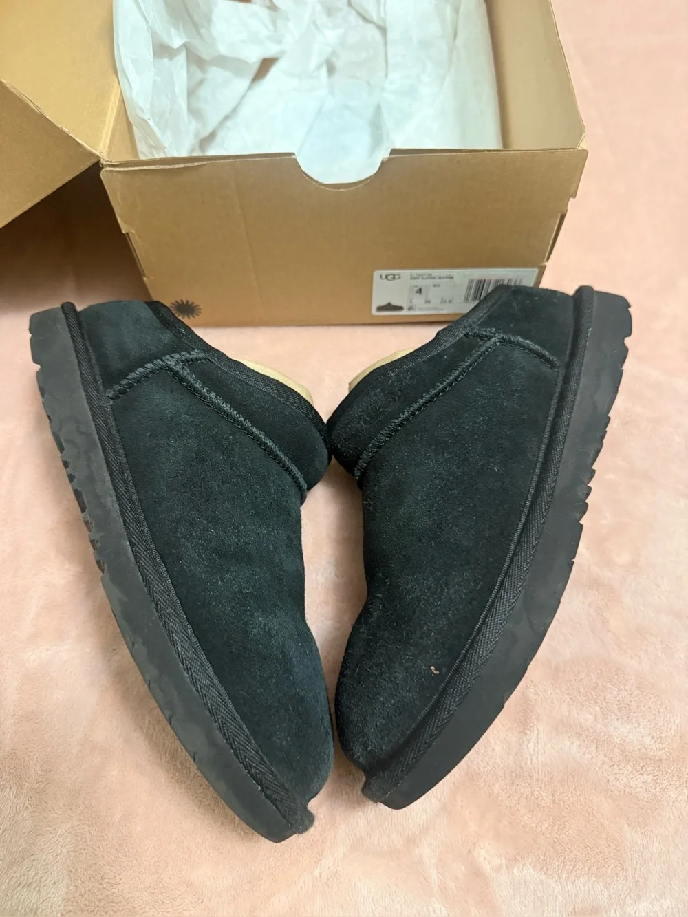 UGG versatile black